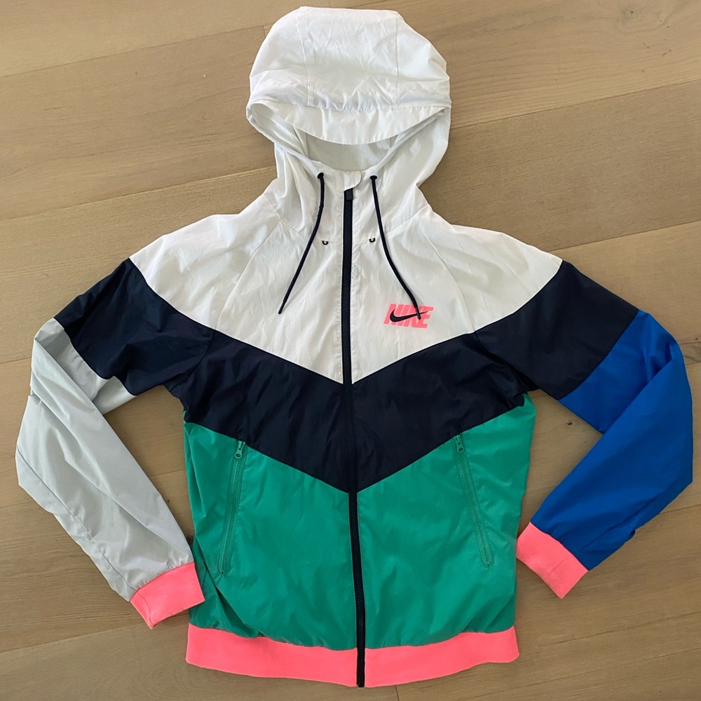 NIKE 🩷 Sportswear Windbreaker Colorblocked